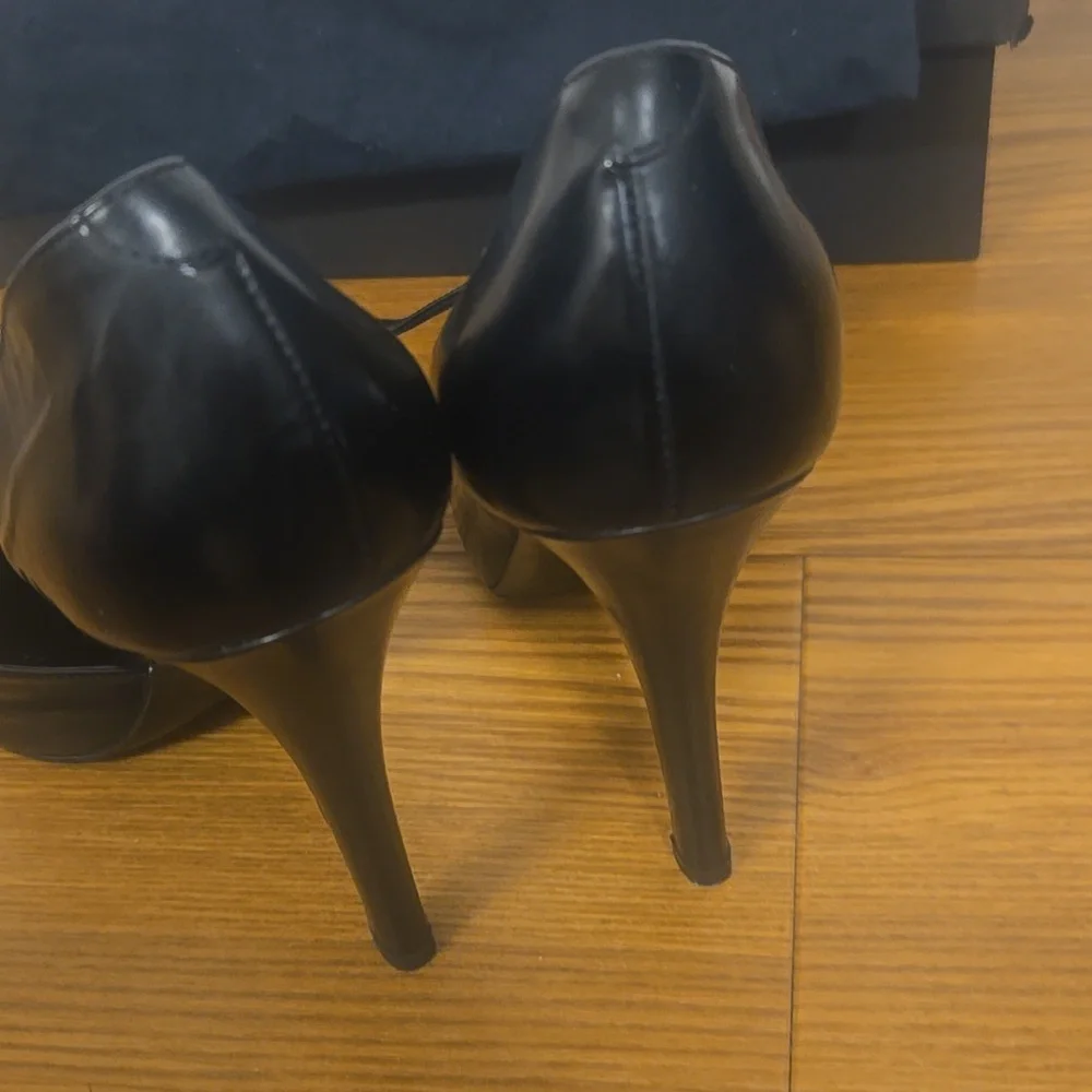 Dolce & Gabbana Heels - Picture 4 of 7